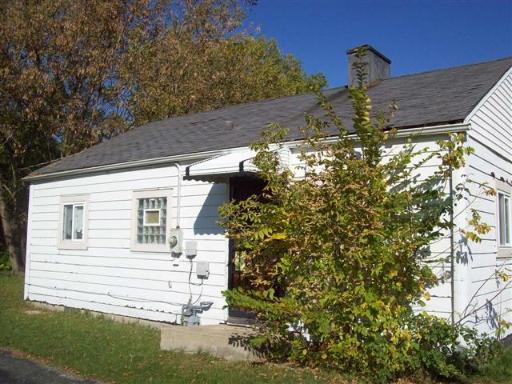 1018 Pine St., Waukegan, IL 60085
