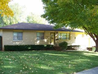 414 Fairmont Dr., Dekalb, IL 60115