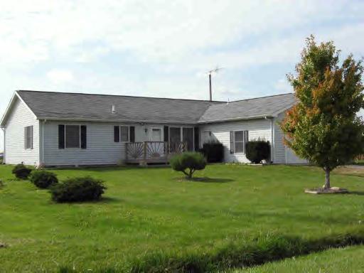 10584 E 10000n Rd., Grant Park, IL 60940