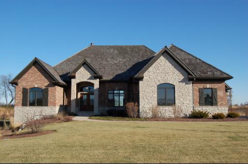 1291 E Longwood Dr., Woodstock, IL 60098