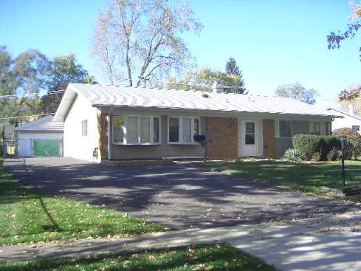 596 Arlington St., Hoffman Estates, IL 60169