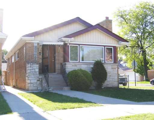 2501 N Mango Ave., Chicago, IL 60639
