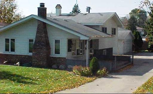 4936 Francisco Ave., Downers Grove, IL 60515