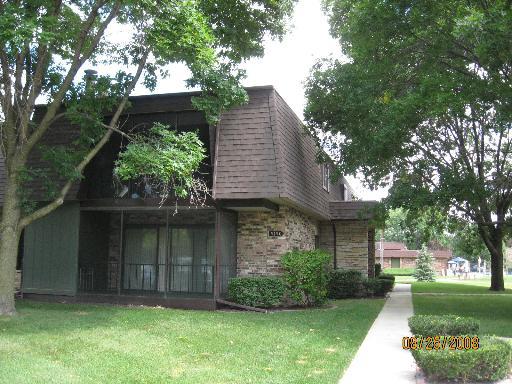 9190 South Rd. #2C, Palos Hills, IL 60465