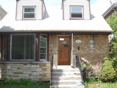 5018 W Roscoe St., Chicago, IL 60641