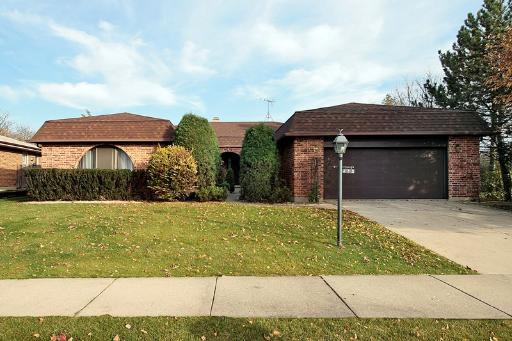 235 Fairview Ln., Northbrook, IL 60062