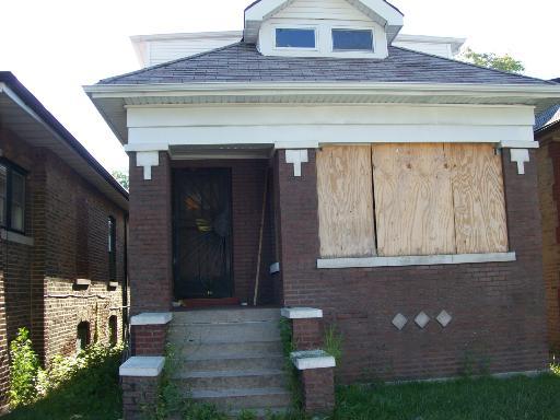 7617 S Clyde Ave., Chicago, IL 60649