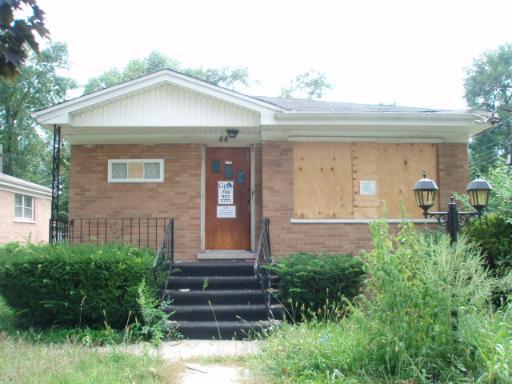 44 E 158th St., Harvey, IL 60426
