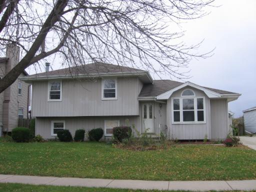 2814 Wake Island Dr., Joliet, IL 60435