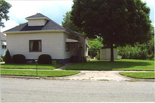 207 E Third, Depue, IL 61322
