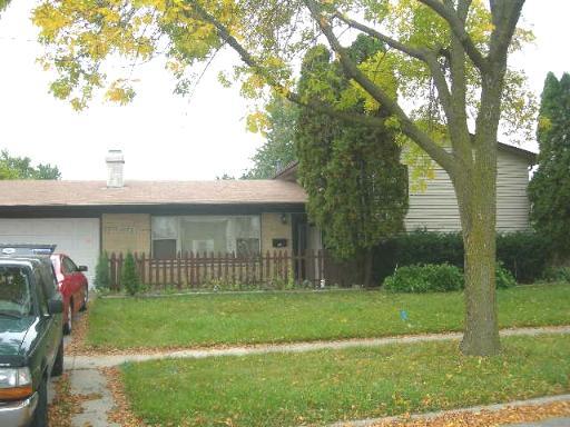 1073 Countryside Dr., Hanover Park, IL 60133