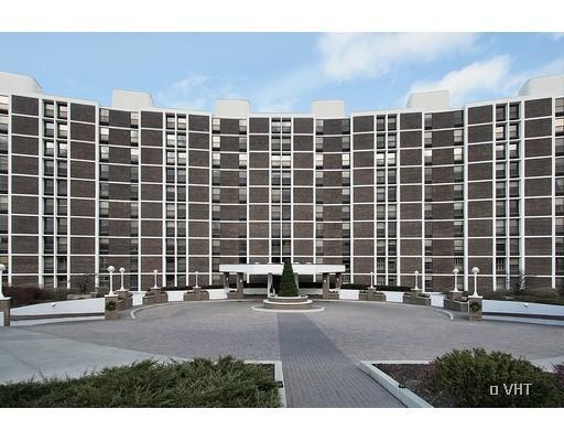 1500 Sheridan Rd. #7E, Wilmette, IL 60091