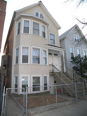 1333 W Roscoe St., Chicago, IL 60657