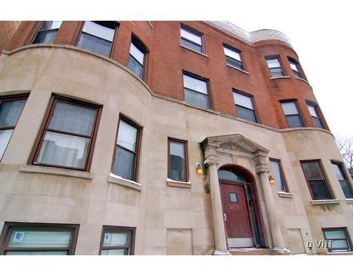 923 W Addison St. #2A, Chicago, IL 60613
