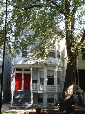 1528 W Wellington Ave., Chicago, IL 60657