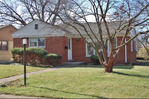 1930 Spruce Ave., Des Plaines, IL 60018