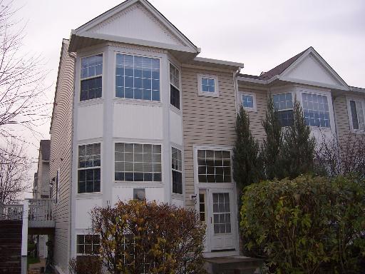 212 Hidden Creek Ln., North Aurora, IL 60542