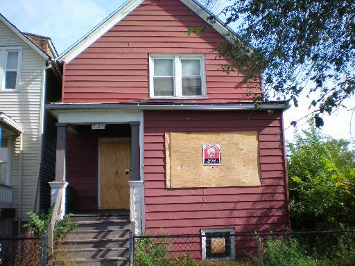 7717 S Dobson Ave., Chicago, IL 60619