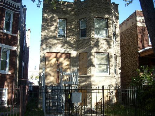 4032 W Kamerling Ave., Chicago, IL 60651