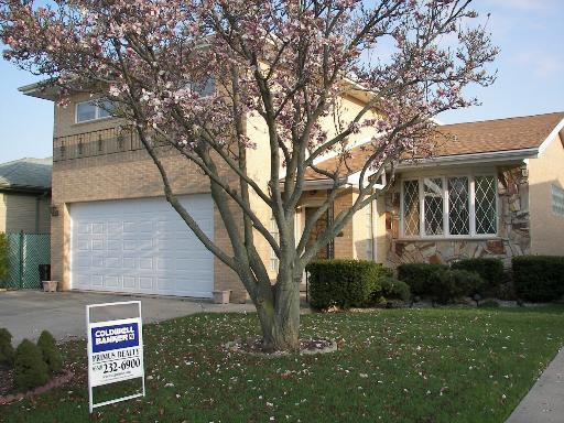 10623 Windsor Dr., Westchester, IL 60154