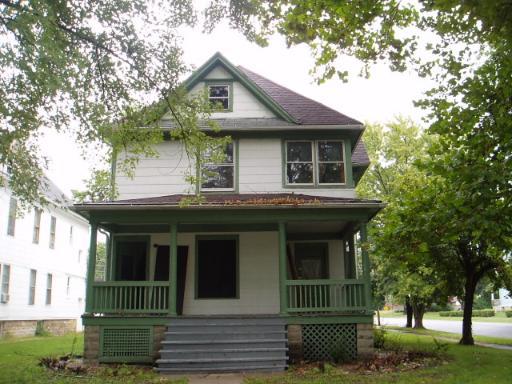 690 S Greenwood Ave., Kankakee, IL 60901