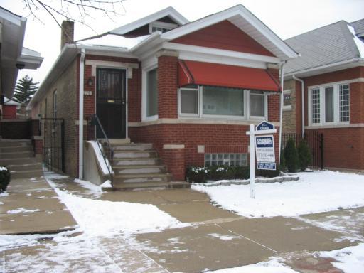 3408 N Ridgeway Ave., Chicago, IL 60618