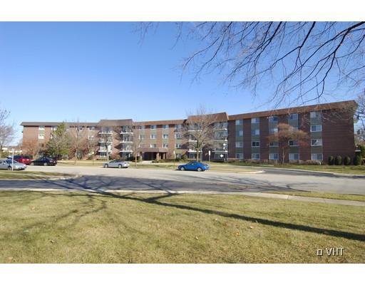 1025 S Fernandez Ave. #4A, Arlington Heights, IL 60005
