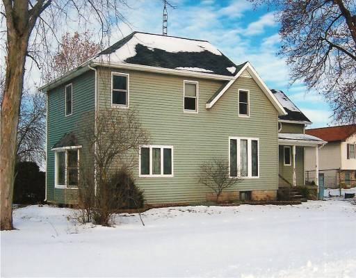 131 E Hardanger St., Lee, IL 60530