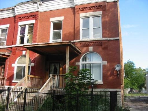 3226 W Walnut, Chicago, IL 60624