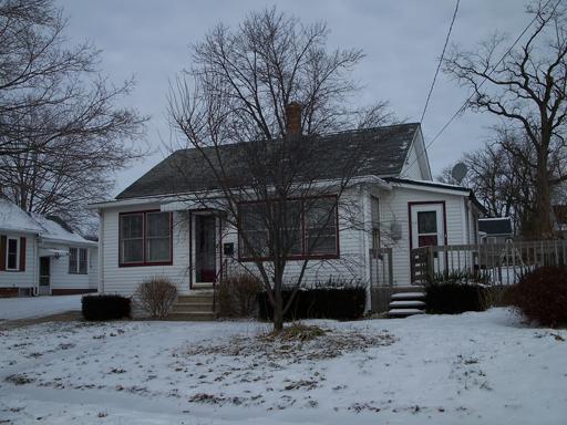 723 Sixth St., Peru, IL 61354