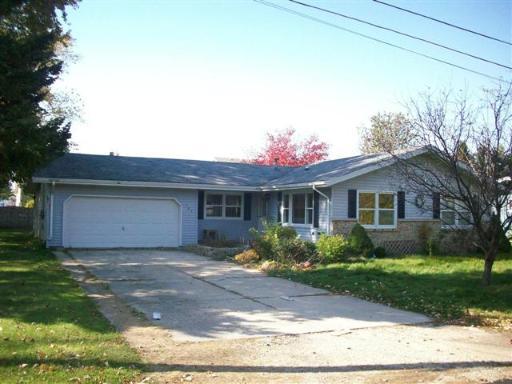 705 N West St., Plano, IL 60545