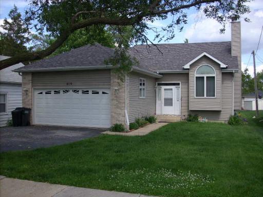 419 S Woodward St., Beecher, IL 60401