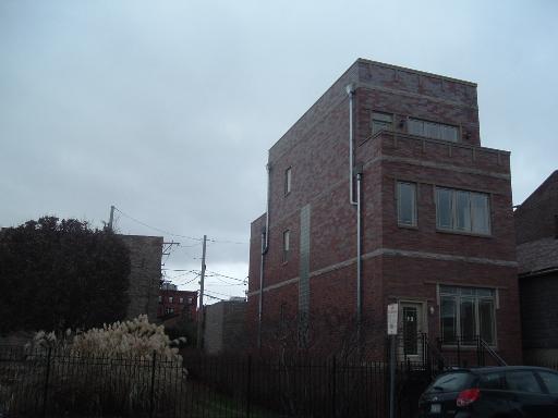 1115 W Chestnut St., Chicago, IL 60642
