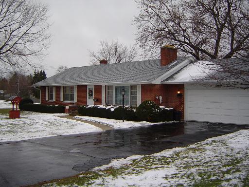 1239 Howell Pl., Aurora, IL 60505