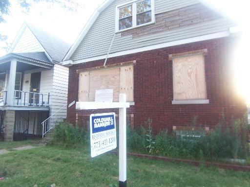 9338 S Escanaba St., Chicago, IL 60617