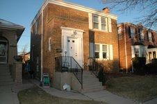 2826 W Greenleaf Ave., Chicago, IL 60645