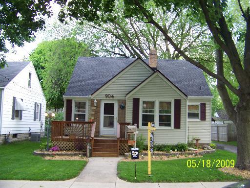 904 Shipman Pl., Dekalb, IL 60115