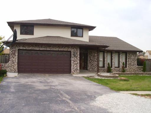 9724 S Meryton Ct., Palos Hills, IL 60465