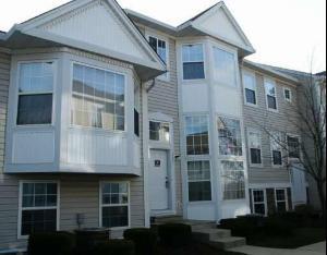 311 Hidden Creek Ln., North Aurora, IL 60542