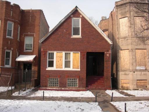 7042 S Vernon Ave., Chicago, IL 60637