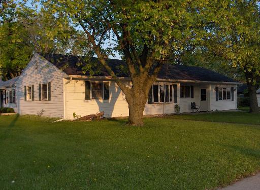 2106 Capri Ave., Joliet, IL 60436
