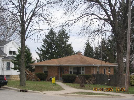 1300 Elizabeth St., Joliet, IL 60435