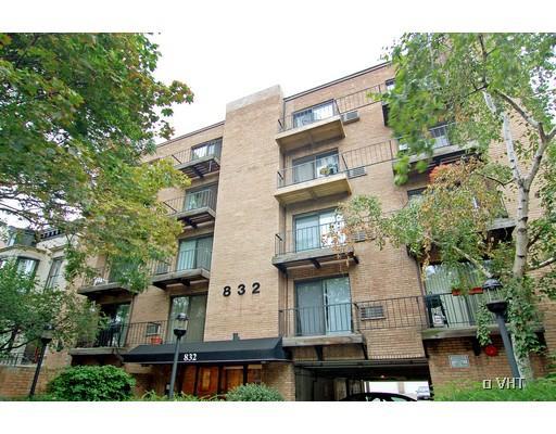 832 W Oakdale Ave. #1K, Chicago, IL 60657