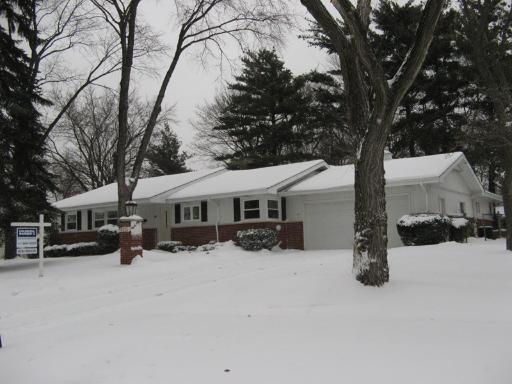 5619 Springside Ave., Downers Grove, IL 60516