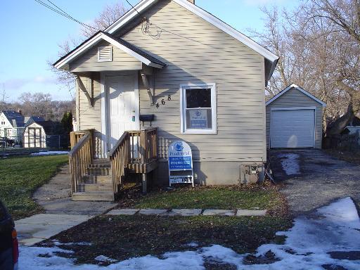 468 Hickory Pl., Elgin, IL 60120