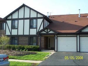 866 Carriage Ln. #6, Palatine, IL 60074
