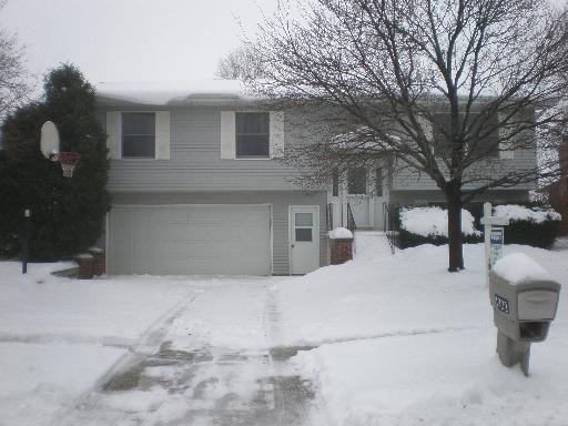 1702 Brookhill Ln., Sycamore, IL 60178