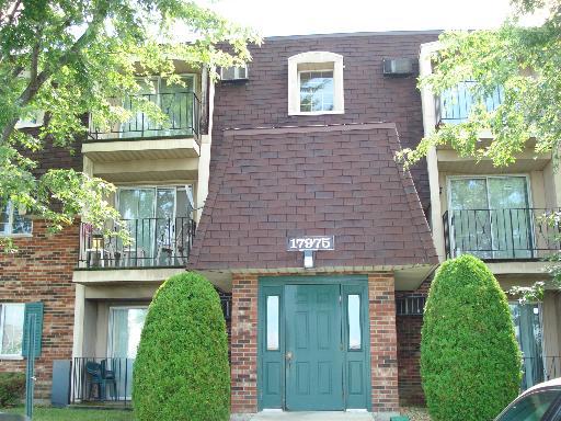 17975 Huntleigh Ct. #201, Country Club Hills, IL 60478