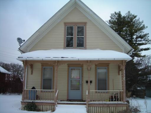 216 E First St., East Dundee, IL 60118