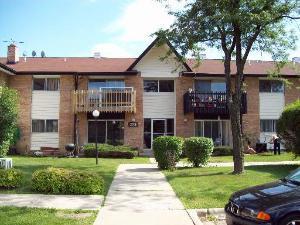 20 B Kingery Quarter #108, Willowbrook, IL 60527